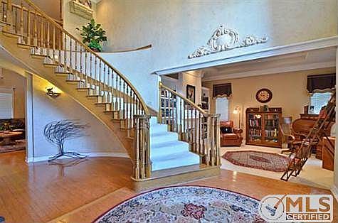 2nd image of 225 Creekwood Dr
