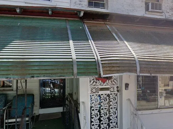 2642 Deacon St, Philadelphia, PA 19129