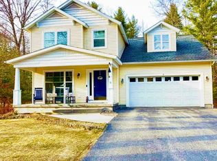 8 Stafford Way, Gansevoort, NY 12831