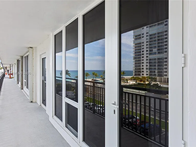 4280 Galt Ocean Dr #3G — Photo 30
