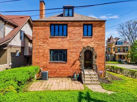 433 Winterhill St, Pittsburgh, PA