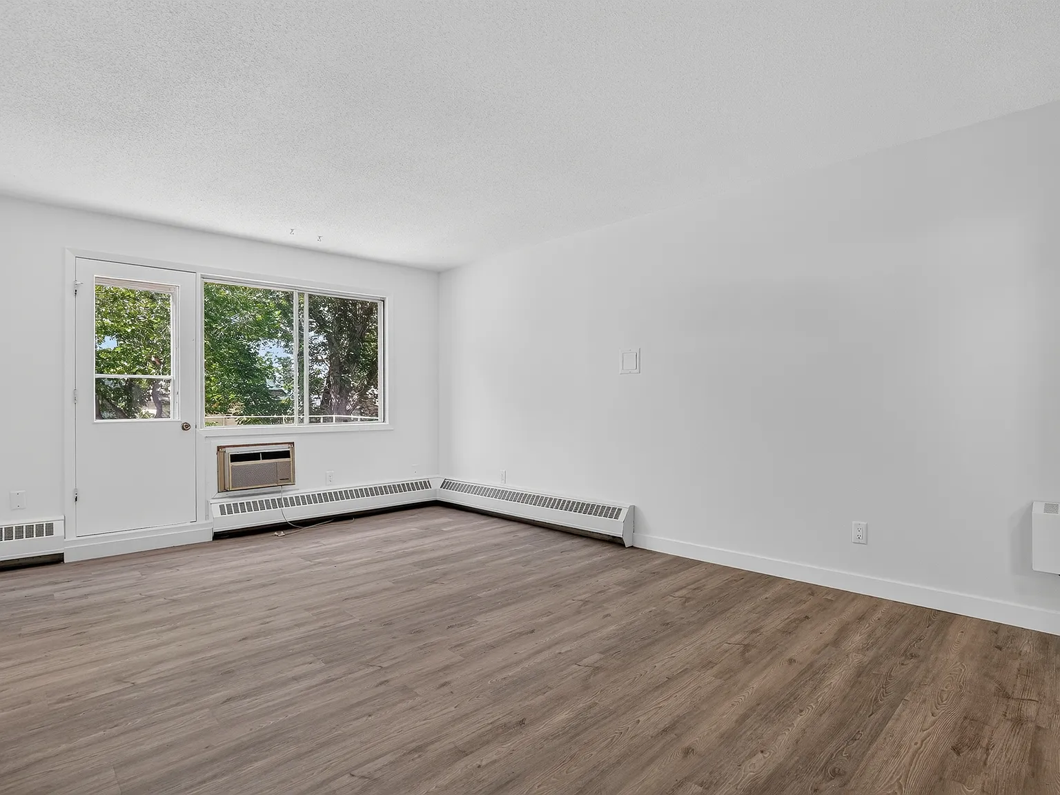 Allen Apartments — Photo 4