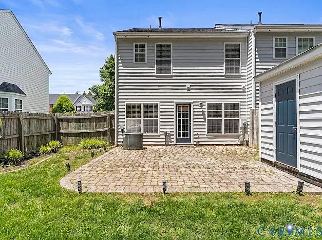 11409 Friars Walk Ct — Photo 9