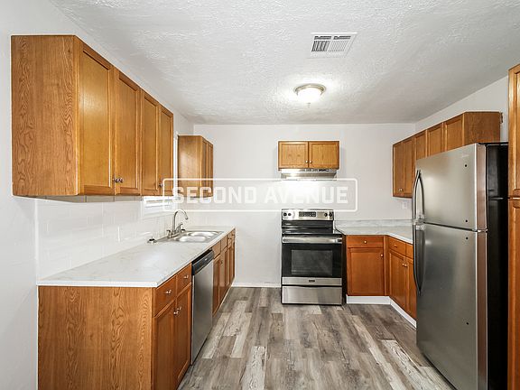 4th image of 4521 SE 28th St