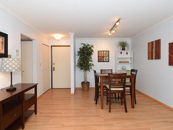2nd image of 1906 E Shorewood Blvd Unit 254