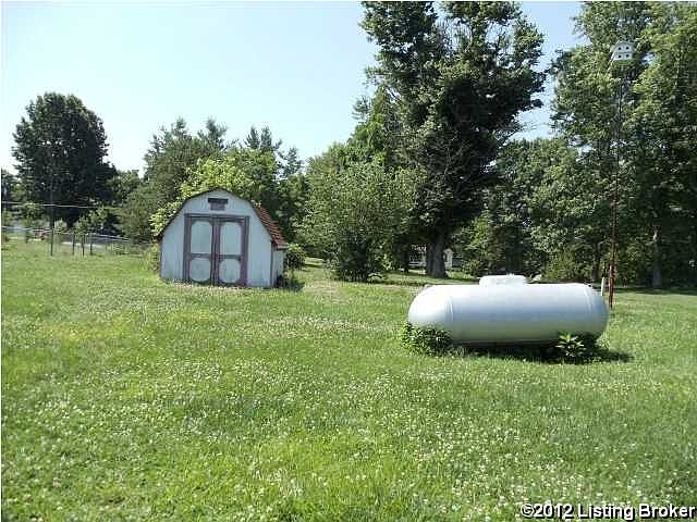 2nd image of 193 Dogwood Cir