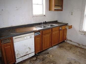 5th image of 2047 Drill Ave
