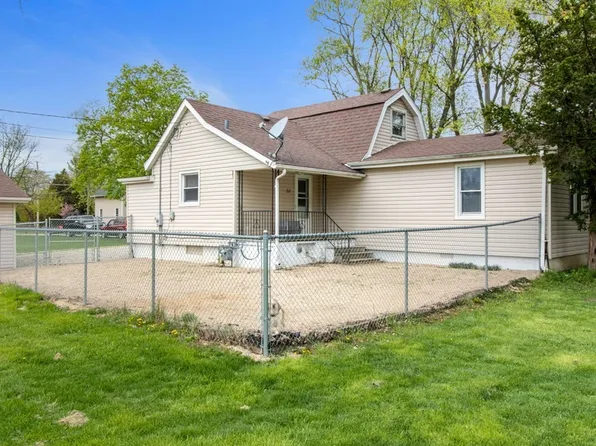 211 S Douglas St, Elwood, IL 60421