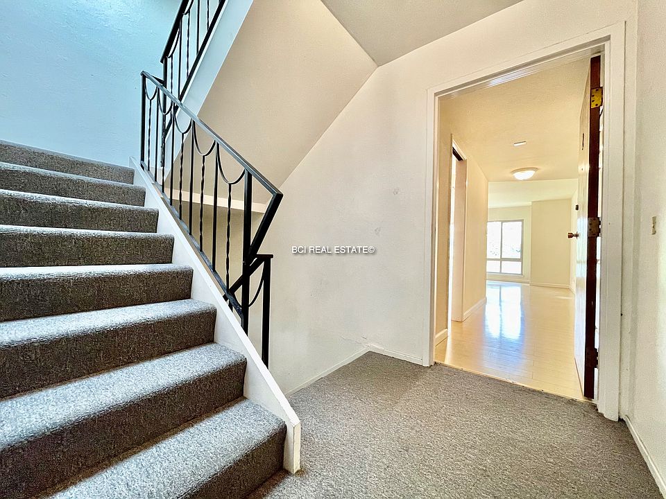 2nd image of 4725 Balboa St APT 2