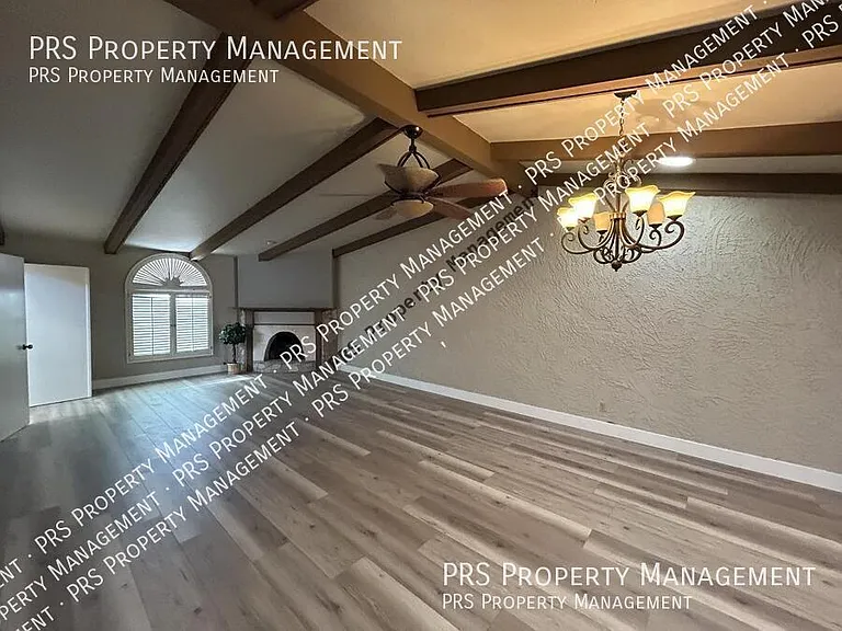 5100 N Miller Rd #11 — Photo 12