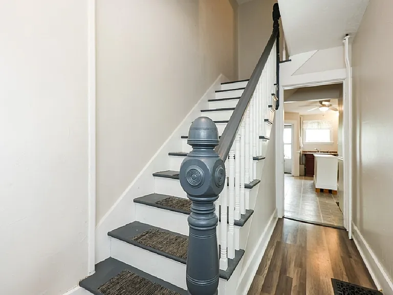 260 Main St — Photo 6