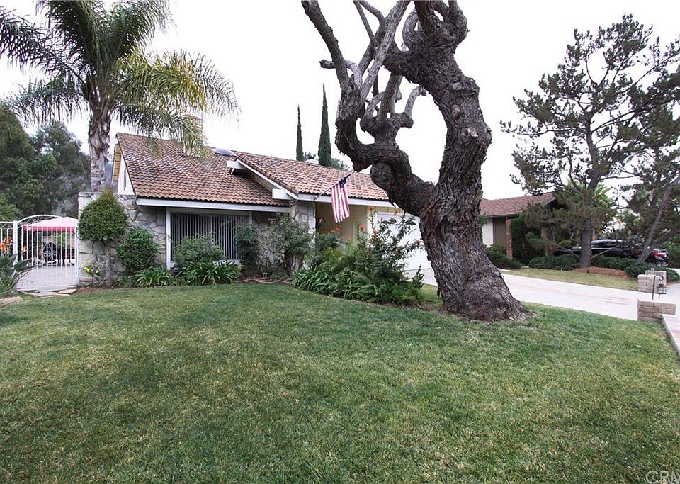 1st image of 22706 White Fir Ln