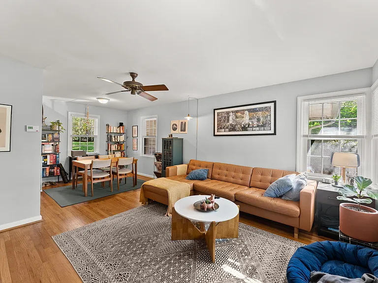 1074 Willivee Dr — Photo 3