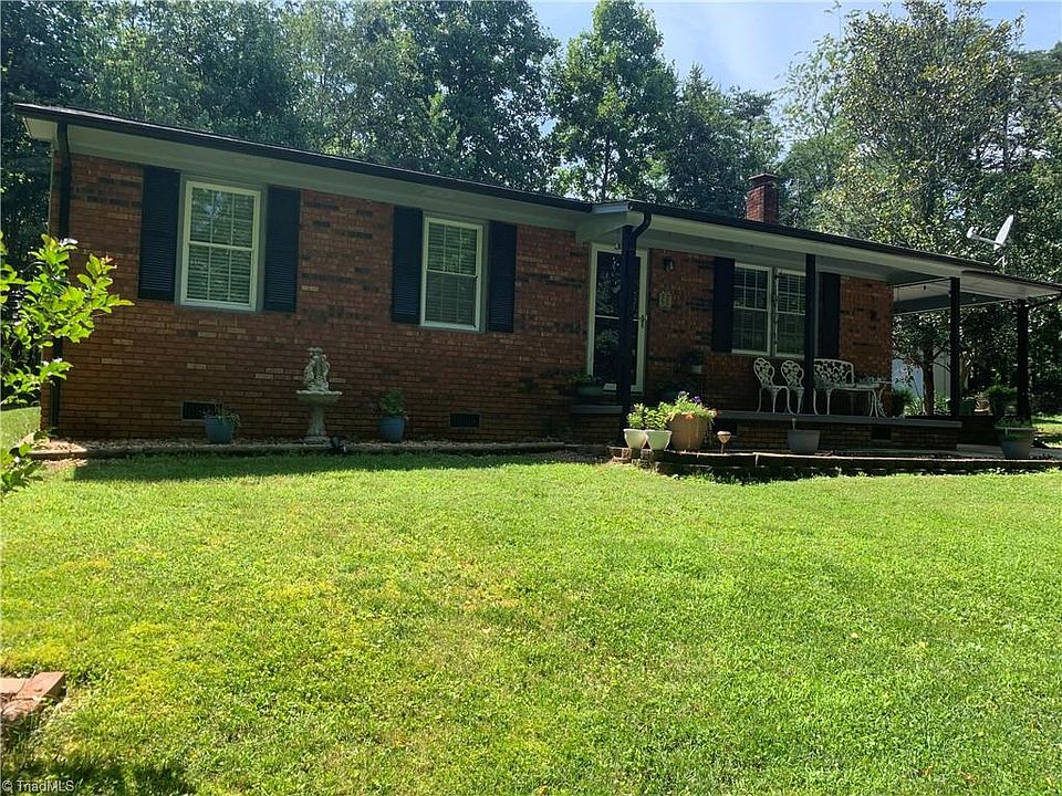 1st image of 290 Rollingwood Dr