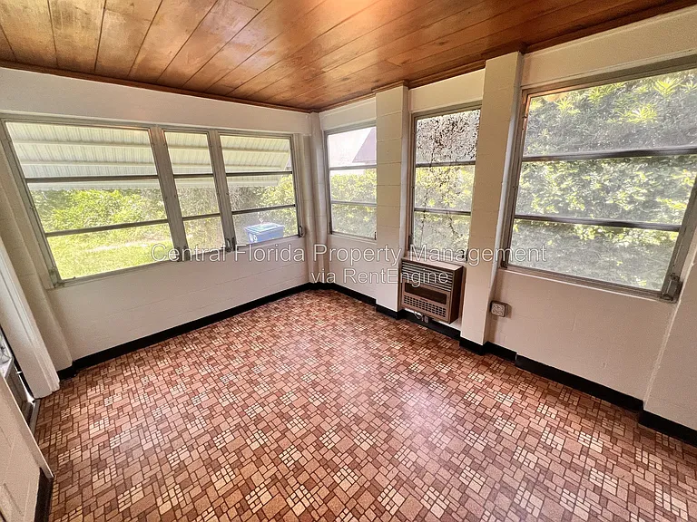 1261 Richmond Rd — Photo 7