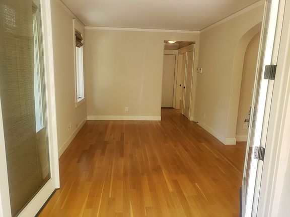 3rd image of 4176 Howe St #4176B
