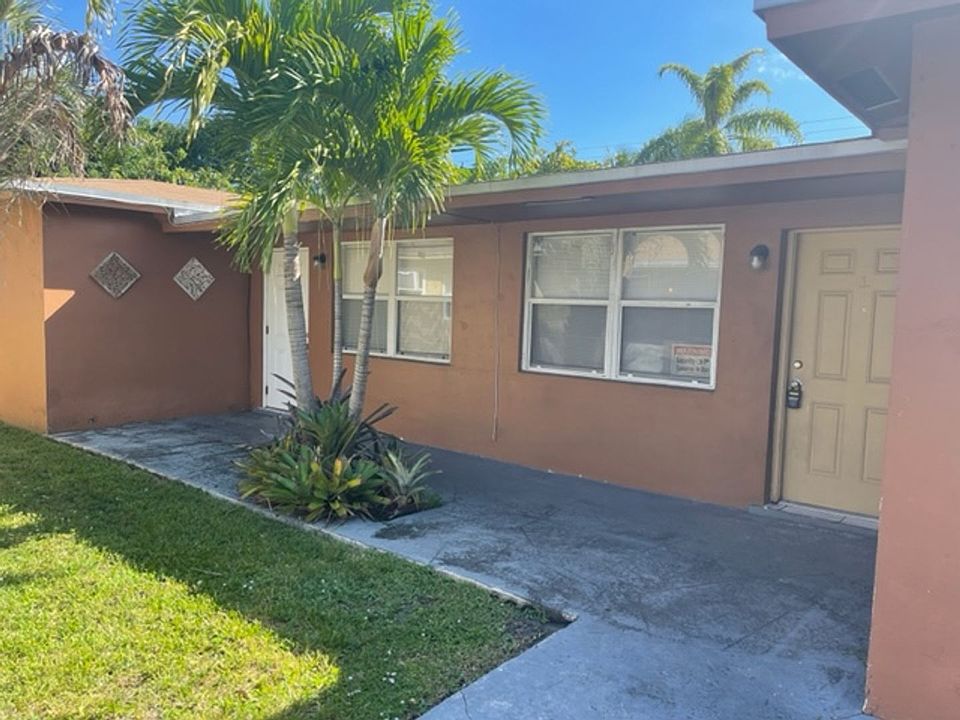 1st image of 1104 NW 5th Ave #1