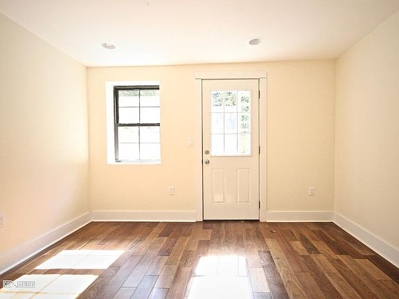 4th image of 764 Halsey St #1