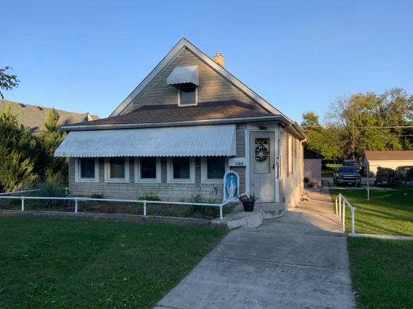 1124 N Hickory St, Joliet, IL 60435