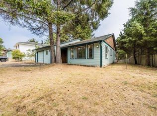165 Spruce Ct, Depoe Bay, OR 97341