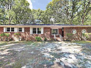 18 Hillside Ln, Auburn, GA 30011