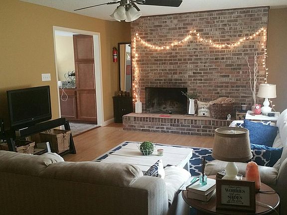 3rd image of 405 Mimosa Ct APT 4