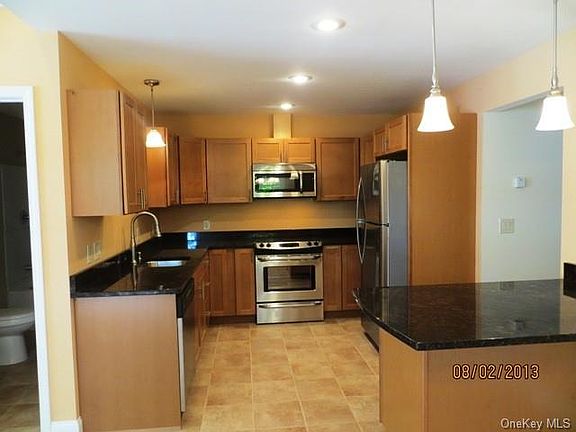 2nd image of 318 Maple Ave