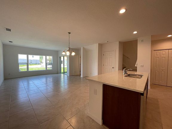 2nd image of 5008 Greenbank Ln