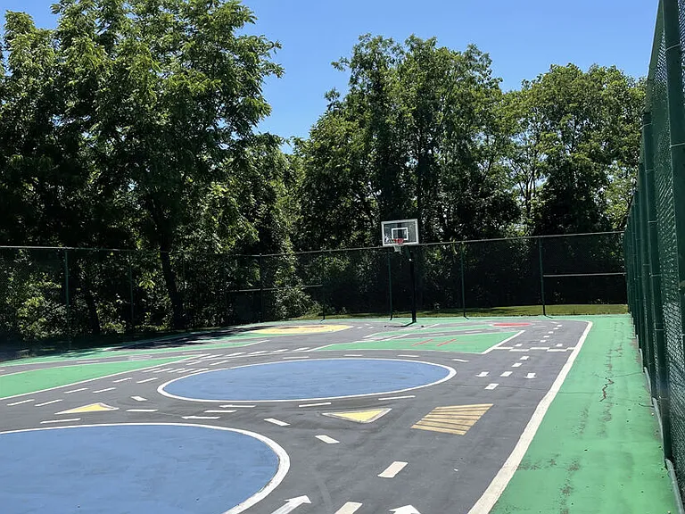 Riverwind at Chatham Park Drive — Photo 32