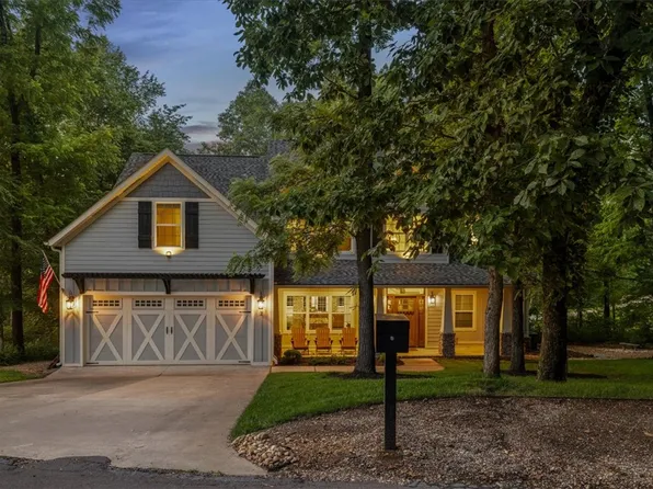2 Hill Ln, Bella Vista, AR 72714