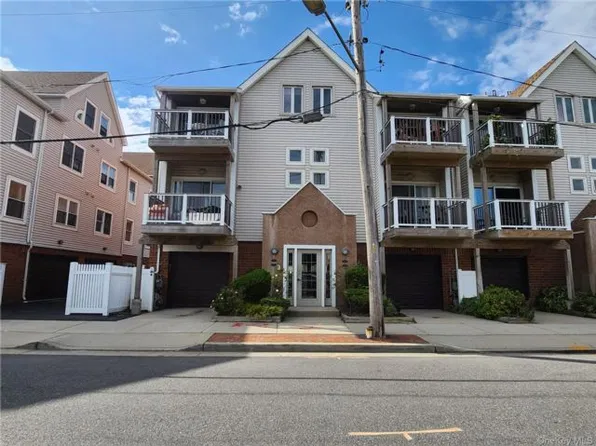 67 Pacific Blvd, Long Beach, NY 11561