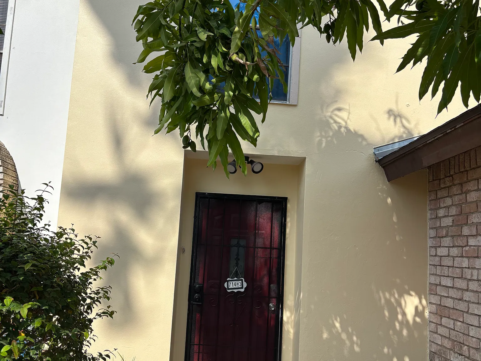 714 Continental Dr — Photo 3