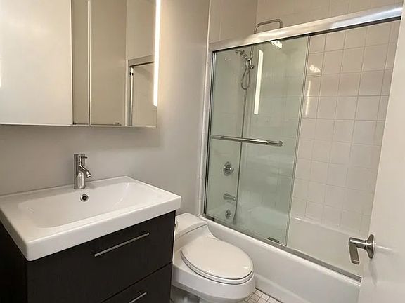 4th image of 3111 Ocean Pkwy #3