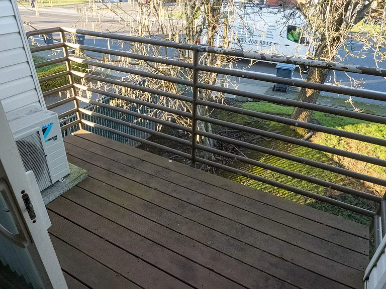Falcon View Apartments — Photo 16