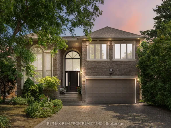 77 Sprucewood Dr, Markham, ON L3T 2P9