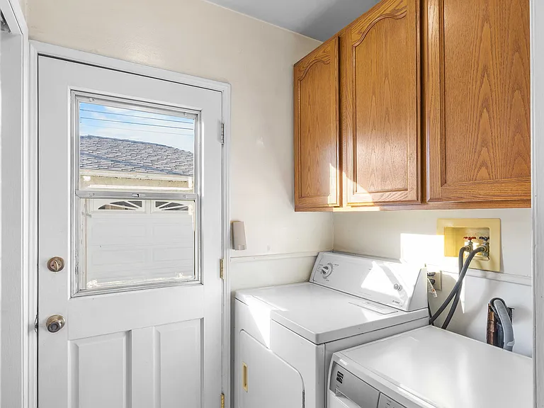 1207 Graynold Ave — Photo 17