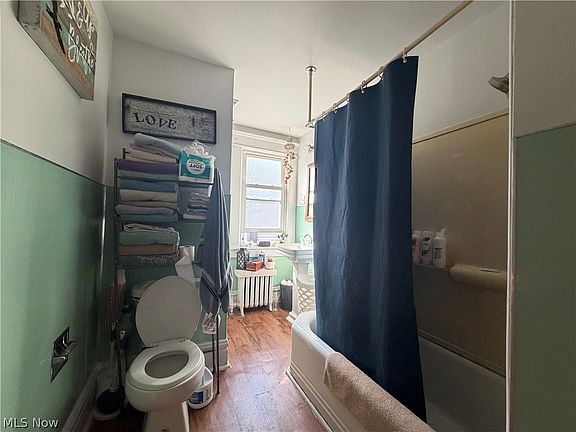 5th image of 436 Locust St
