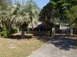 1609 SE 160th Ct, Ocklawaha, FL 32179