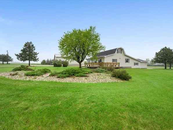 821 N Rainbow Rd, Spearfish, SD 57783