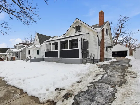 354 S Marshall St, Pontiac, MI 48342