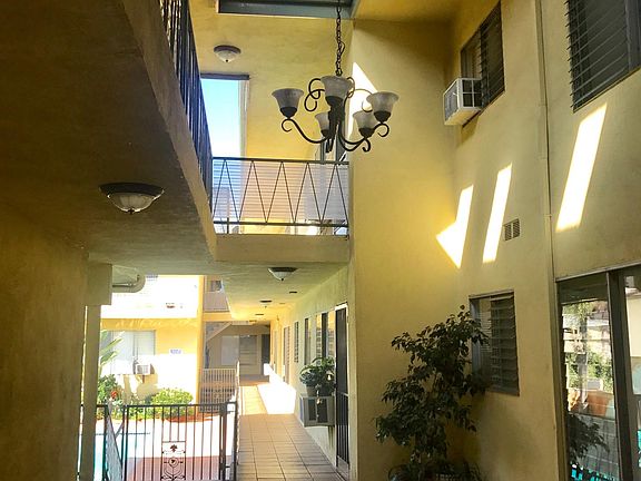 2nd image of 1411 N Fairfax Ave #12