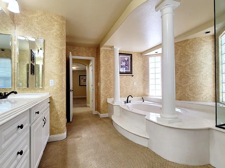 8586 Silver Coast St — Photo 25