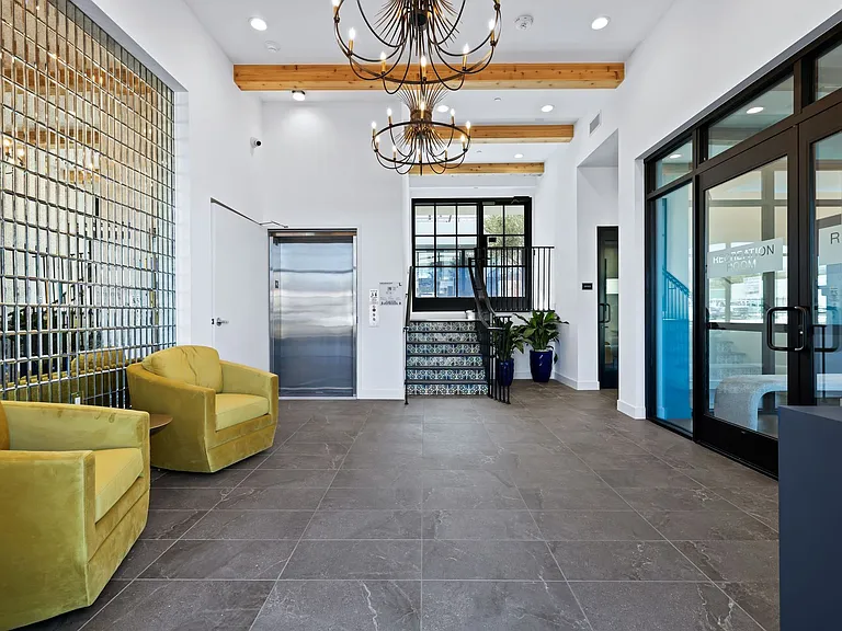 MODERNO La Granada Luxury Living — Photo 9