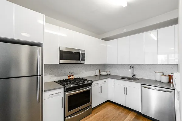 Rented by Bond New York | media 1