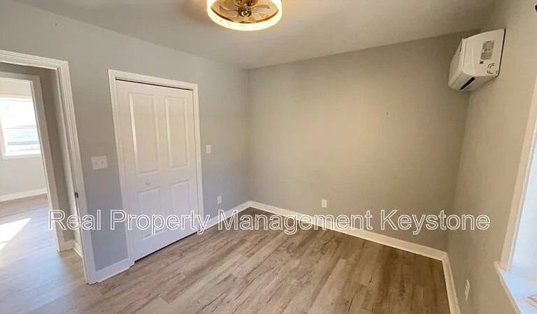 1122 Stock St — Photo 9