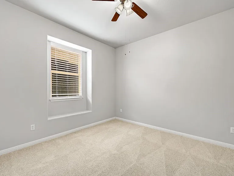 176 Flannery Ln — Photo 8