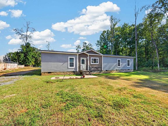 4th image of 105 Blue Branch Dr