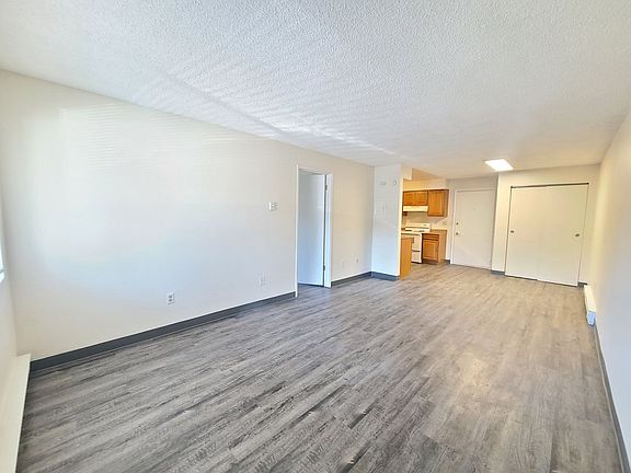 5th image of 1206 W 6th Ave APT 101