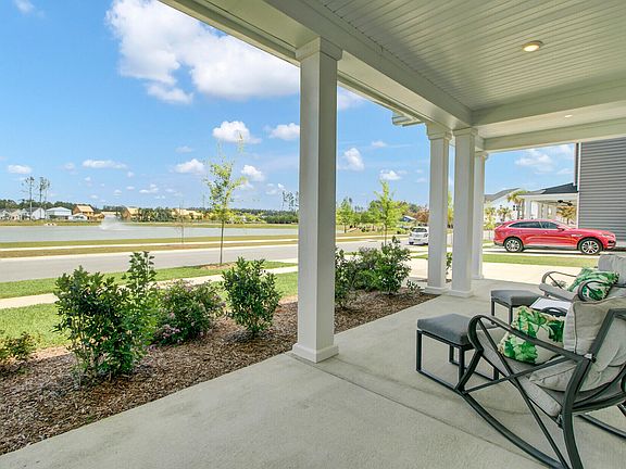 3rd image of 123 Garden Lily Ln