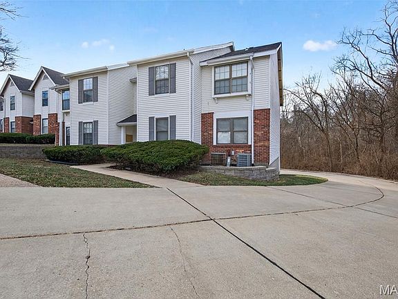 3rd image of 6458 White Cap Ln APT B